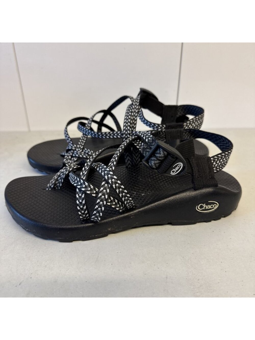 Chaco ZX/2 Classic Women's Size 9 White Black Hiking‎ Outdoor Sandals J106266